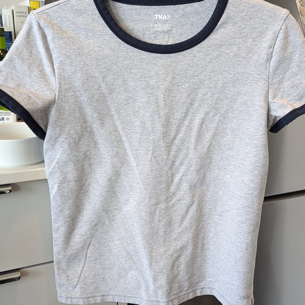TNA Hold it Roam T Shirt Grey/Navy Small
